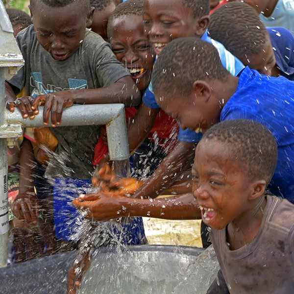 Patenschaft von World Vision Damit Kinder Schule besuchen können