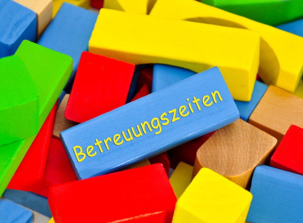  Betreuungszeiten - So sind sie bei Tagesmüttern, in Krippen und Kitas 
